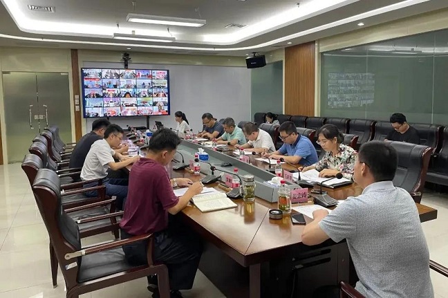老哥俱乐部-老哥必备的交流社区