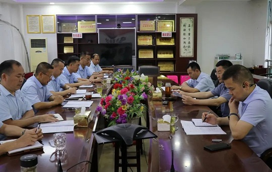 老哥俱乐部-老哥必备的交流社区
