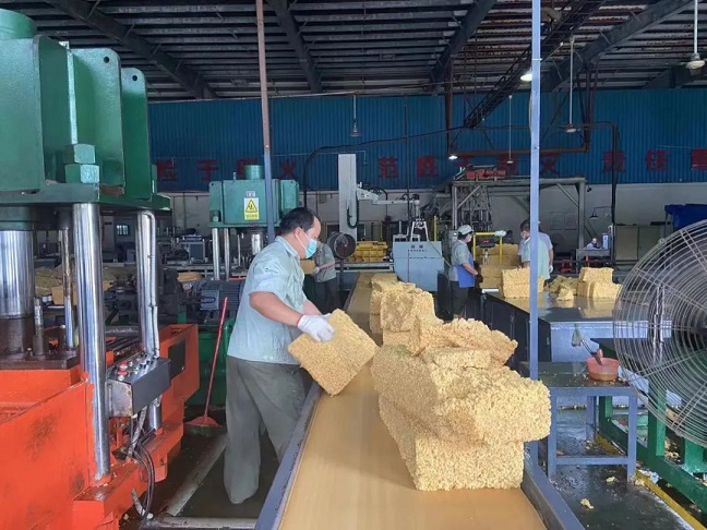 老哥俱乐部-老哥必备的交流社区