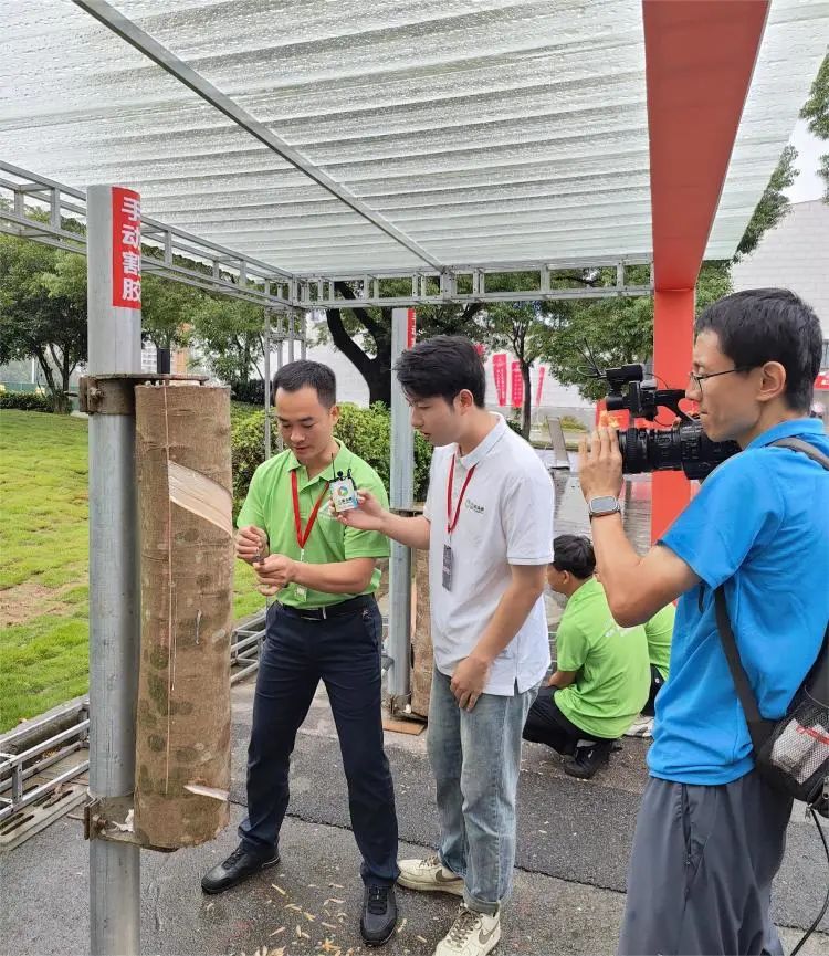 老哥俱乐部-老哥必备的交流社区