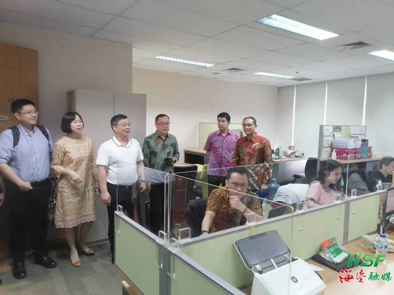 包洪文一行到KM公司调研。。。。