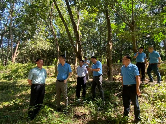 老哥俱乐部-老哥必备的交流社区